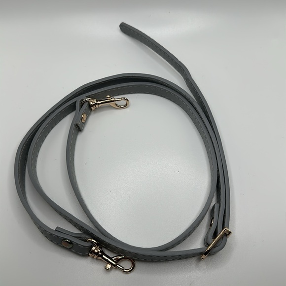 Gray vegan leather replacement purse strap - Picture 3 of 4